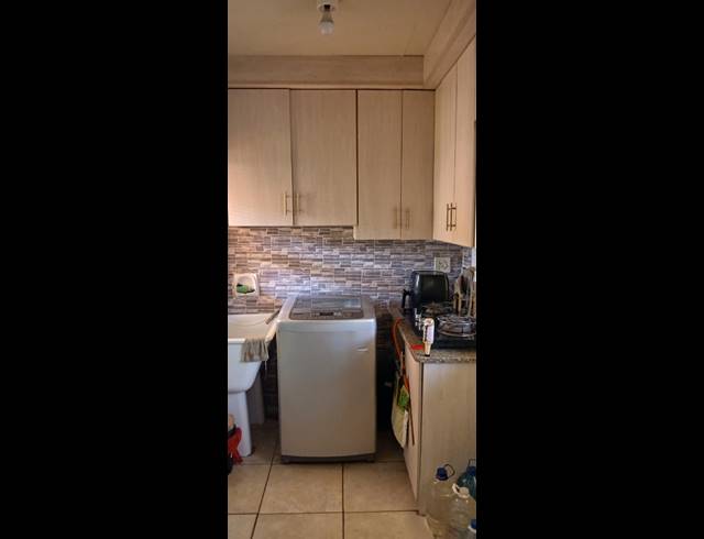 3 BEDROOM FREEHOLD FOR SALE IN SUNNYRIDGE